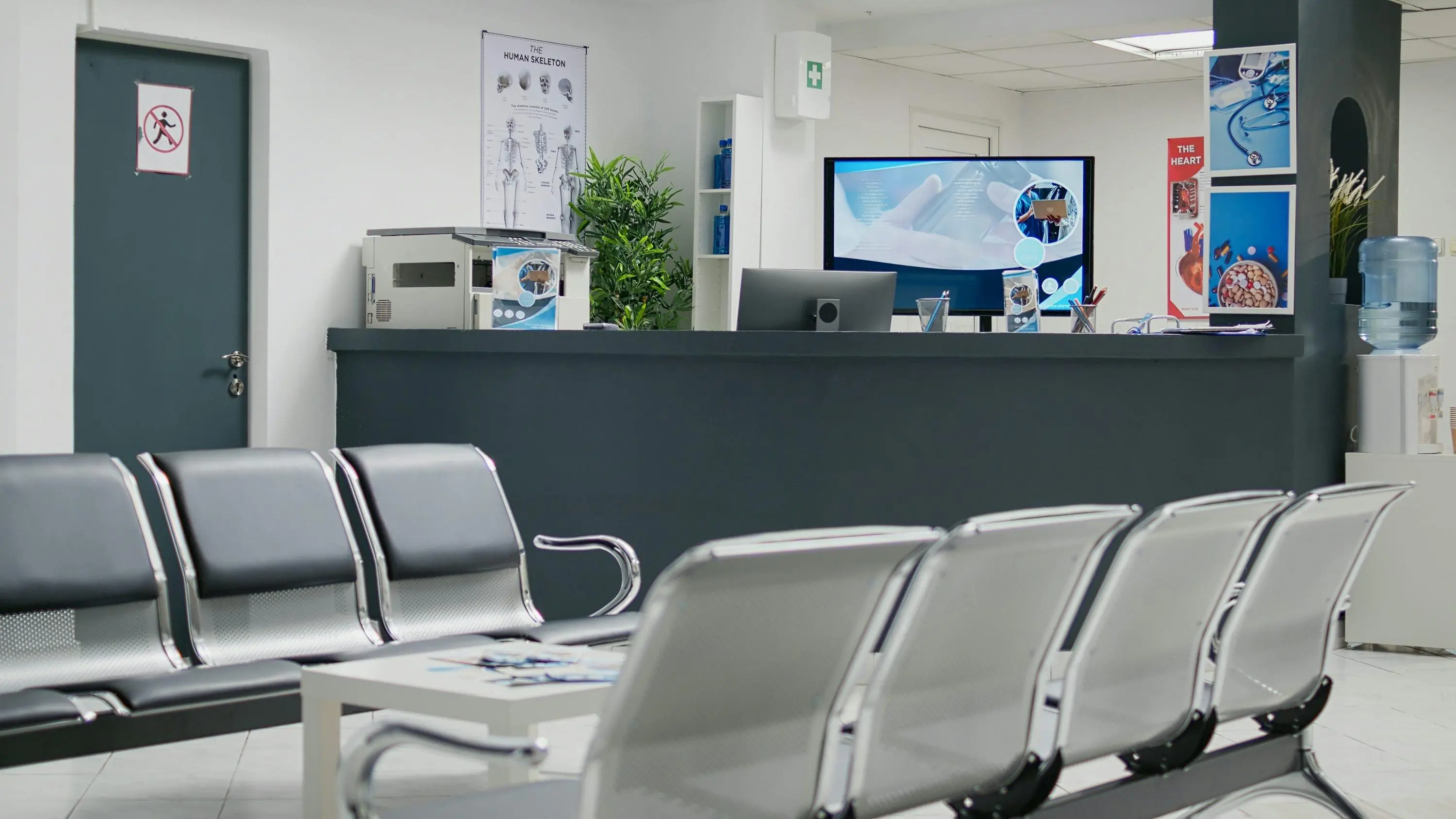Isapure Multispeciality Hospital Miraj Maharashtra reception area